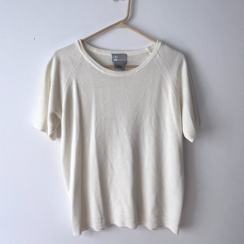 Size Medium, Swann Vintage Cream/Ivory Sweater